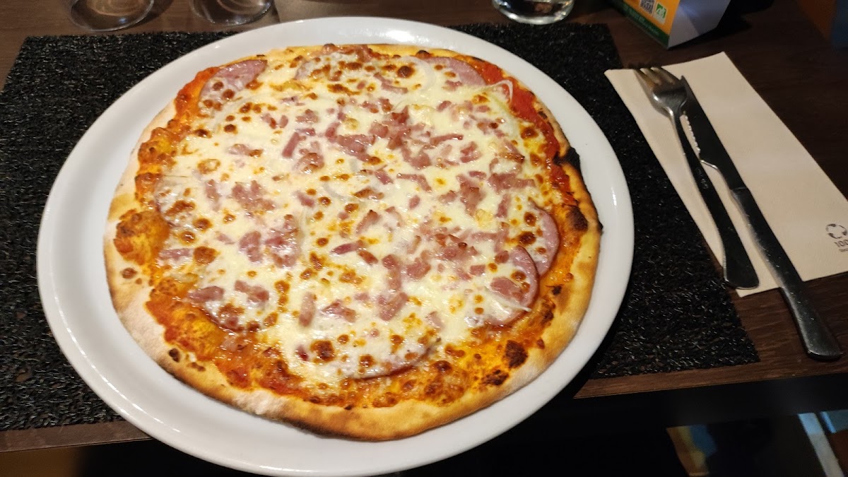 La Marina - Restaurant Et Pizzeria-4